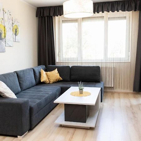 Holiday Apartman Sarvar Exterior photo