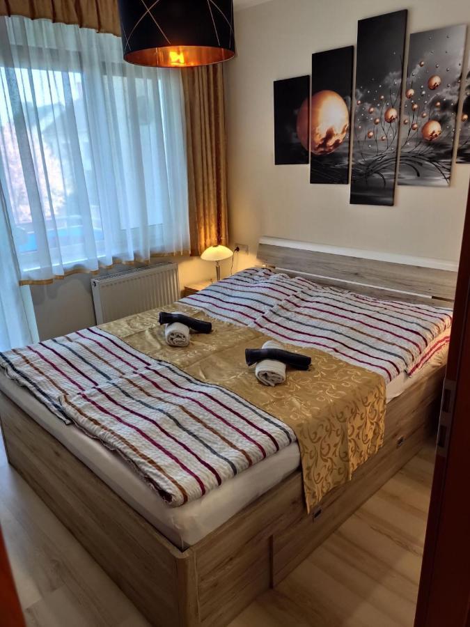 Holiday Apartman Sarvar Exterior photo
