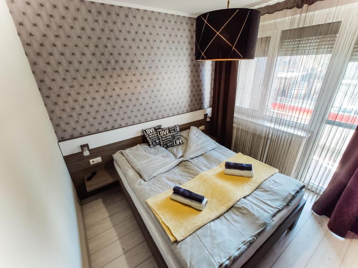 Holiday Apartman Sarvar Exterior photo