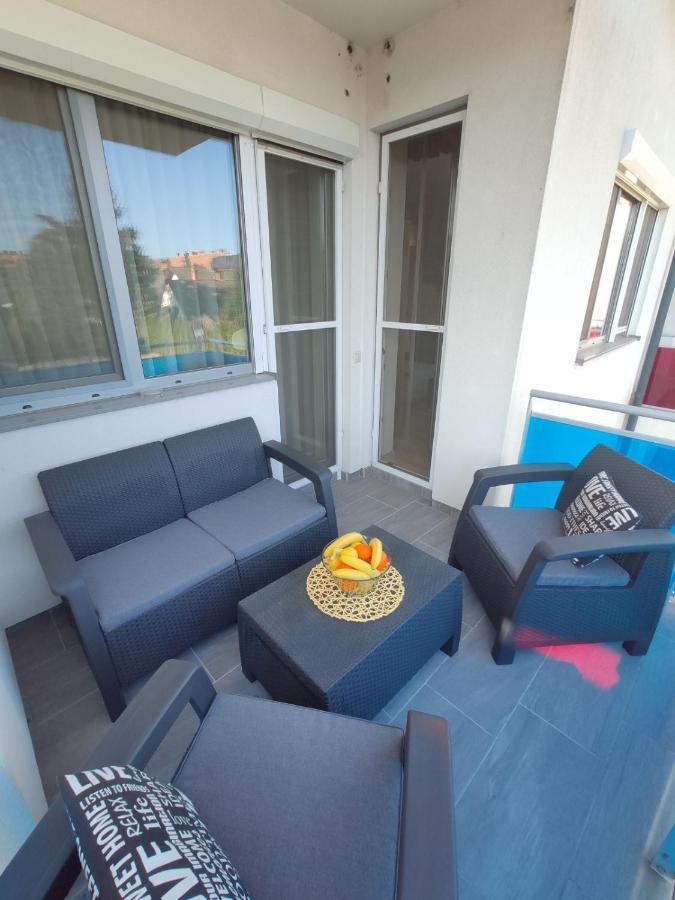 Holiday Apartman Sarvar Exterior photo